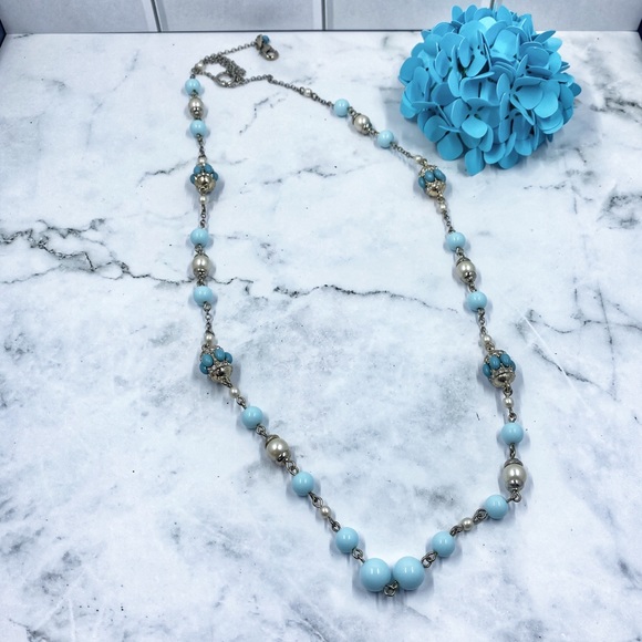 Banana Republic Necklace - Cute! 🌼